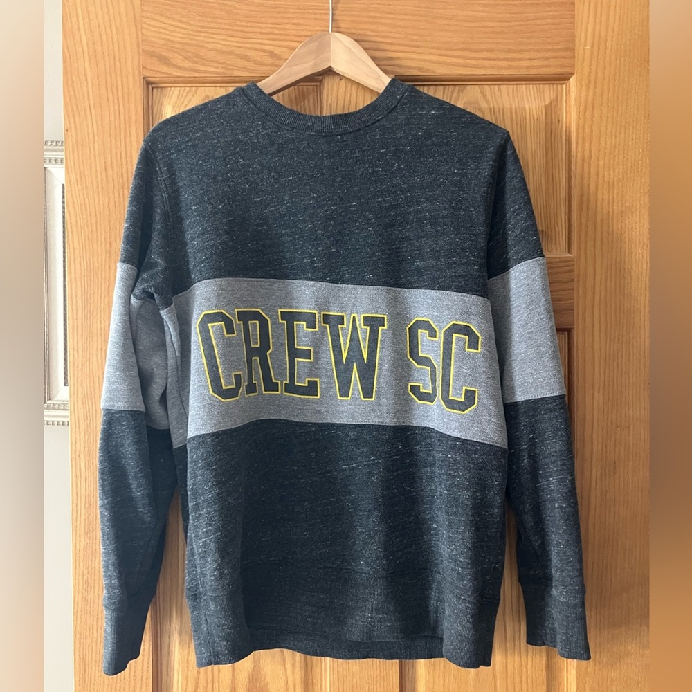 Men’s homage large CREW SC gray stripe sweatshirt. L